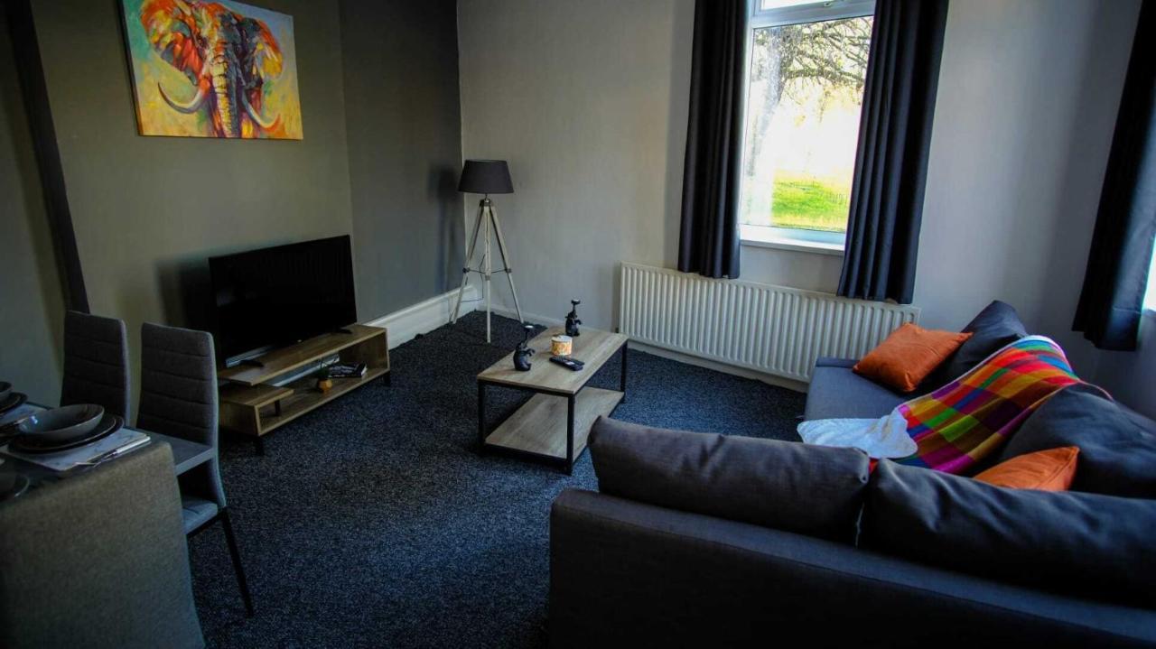 Large Ground Floor Apartment - South Shields - 3 Minutes From South Tyneside Hospital, 8 Minutes From Beach Exterior photo